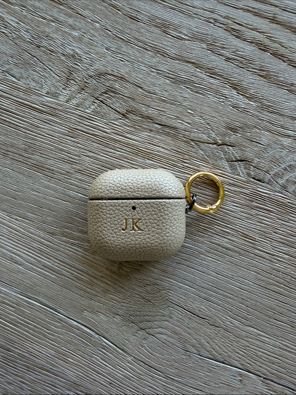 Light beige Leather AirPods 4 Case with Gold Keyring